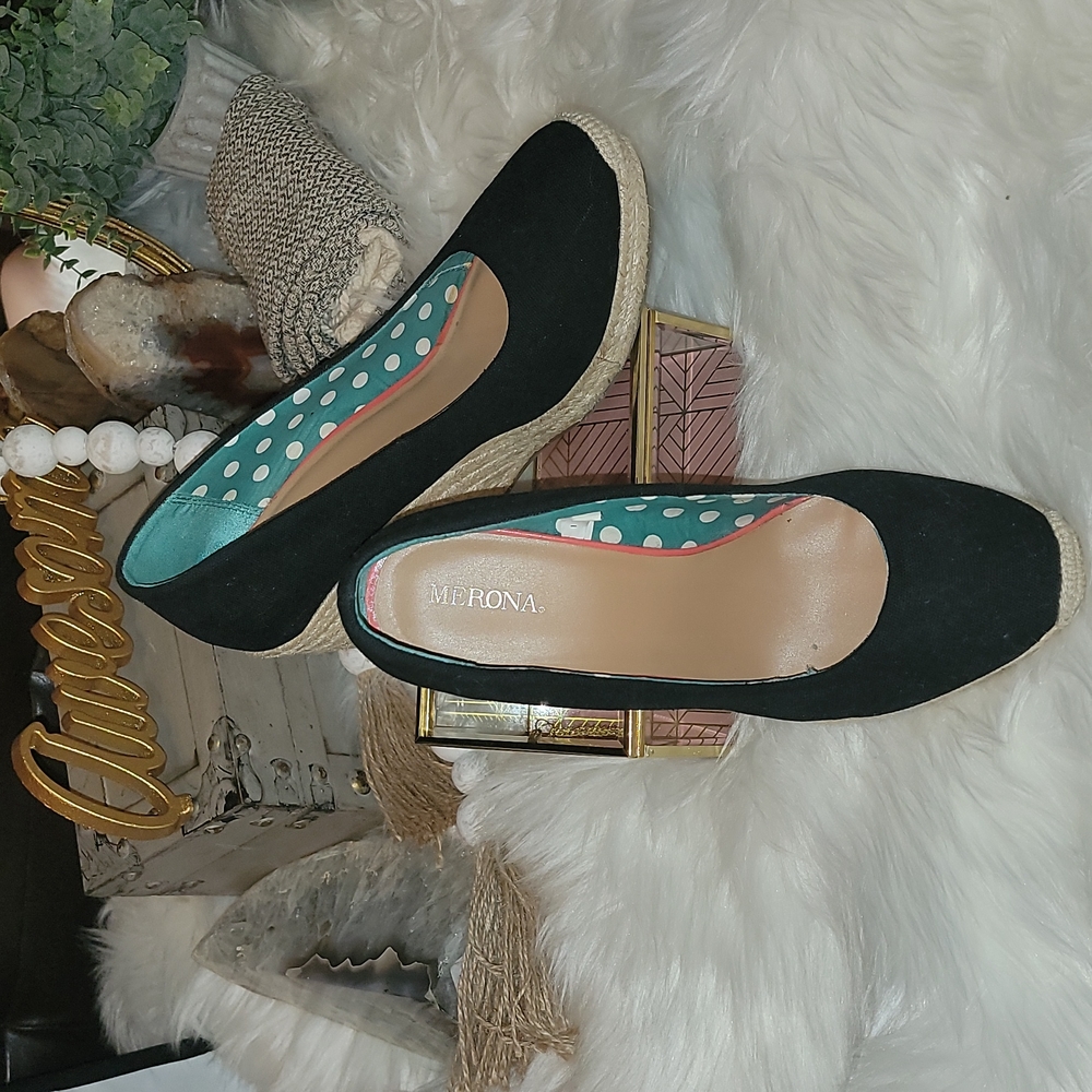 Merona Black size 9 canvas espadrille wedges